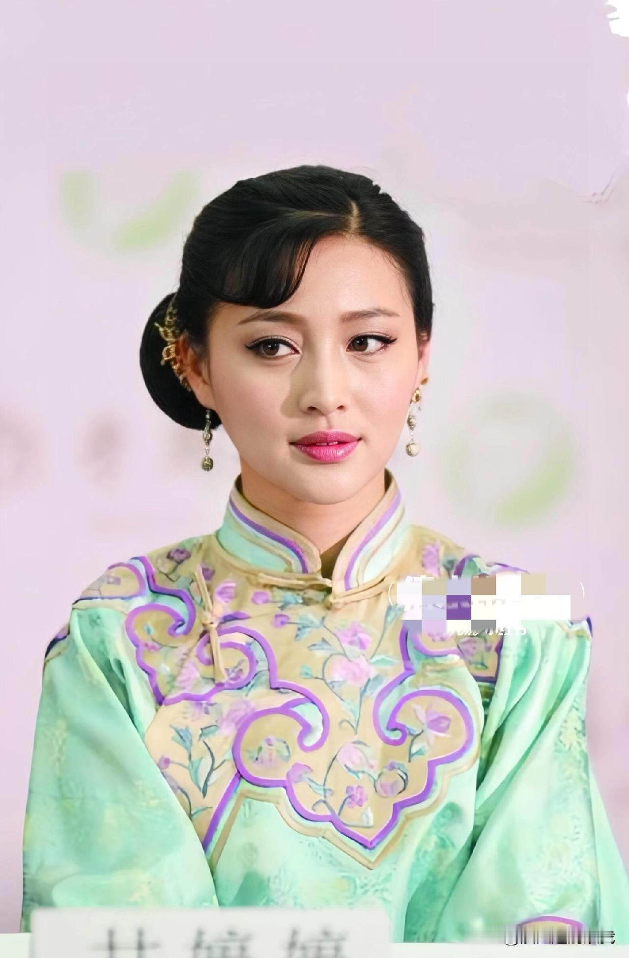 甘婷婷，她真的好美，这么美不多出来拍两部戏真的可惜了