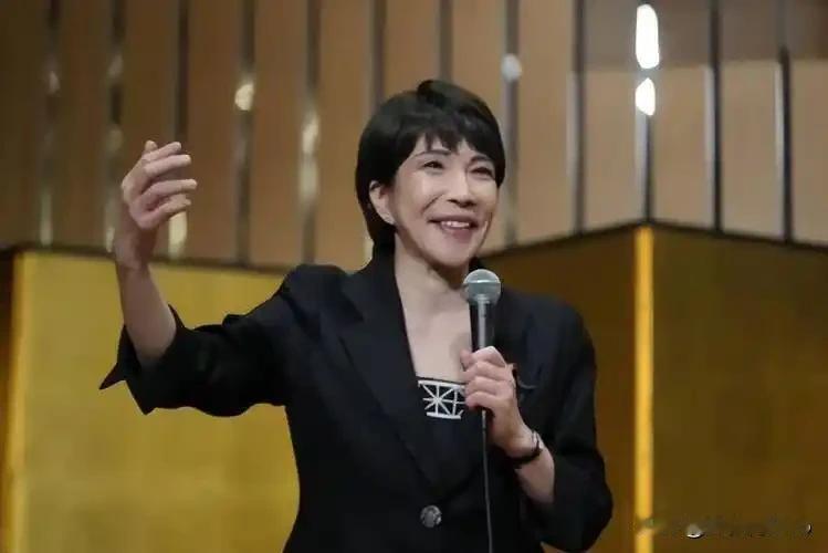 日本首相的X账号被围攻！高市早苗这波操作，让日本网友集体破防了
 
最近，日本首
