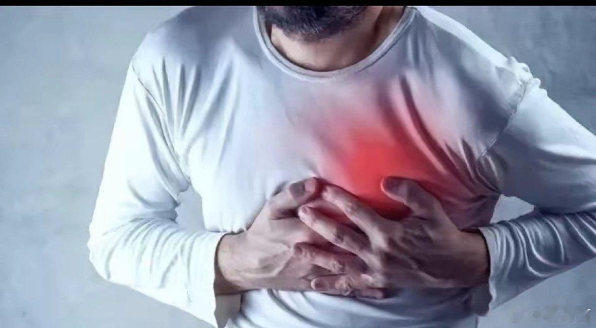 什么情况下容易猝死猝死发生前一个月身体就有征兆猝死其实不是突然发生的熬夜到什么程