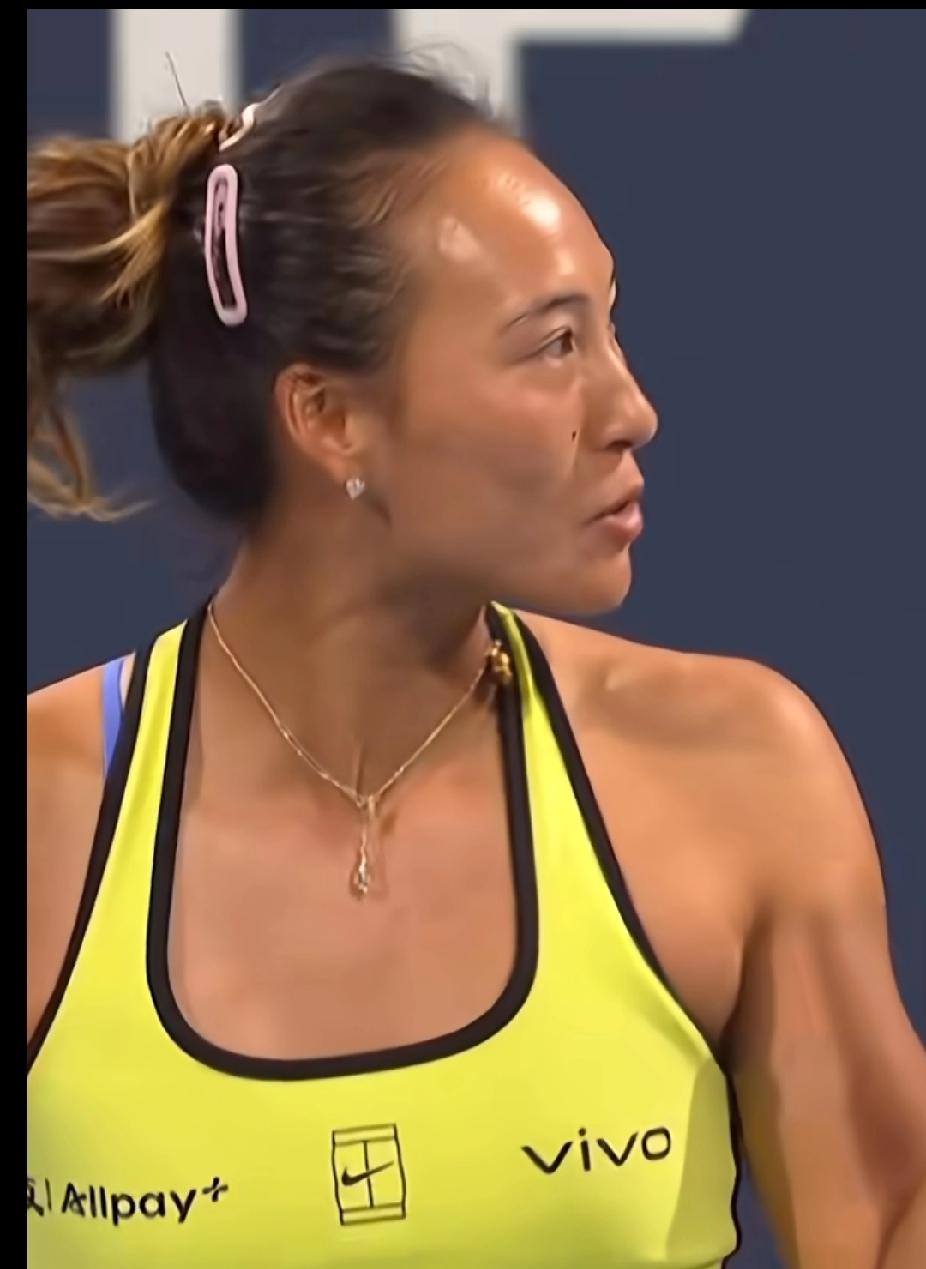 郑钦文太提气！迈阿密苦战2小时，2:1逆转美国名将晋级！
 
北京时间3月23日