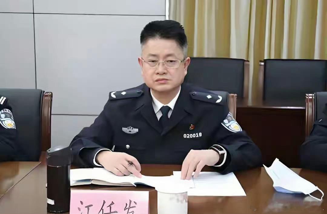 江西一公安局副局长为黑恶势力站台这样的