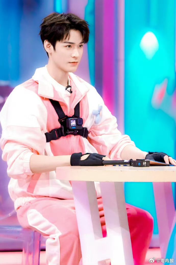 谁懂孙怡唱完龚俊唱的含金量 龚俊孙怡唱歌届卧龙凤雏龚俊孙怡唱歌界的卧龙凤雏组合登