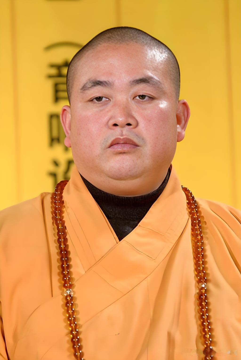 当释永信决定推进少林寺产业化的时候，他的结局已经注定。
依靠独特的资源经营少林寺