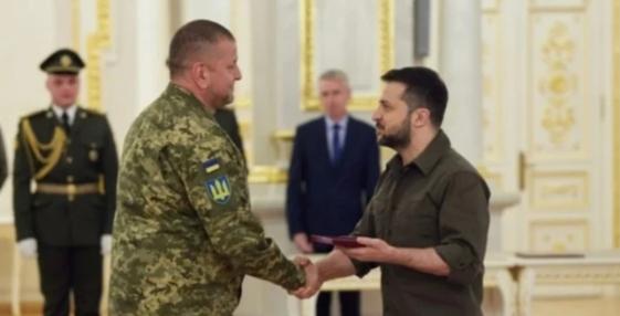 “我们是自由国家”：泽连斯基不会因批评言论而解雇扎卢日内。

近期乌克兰政坛的一