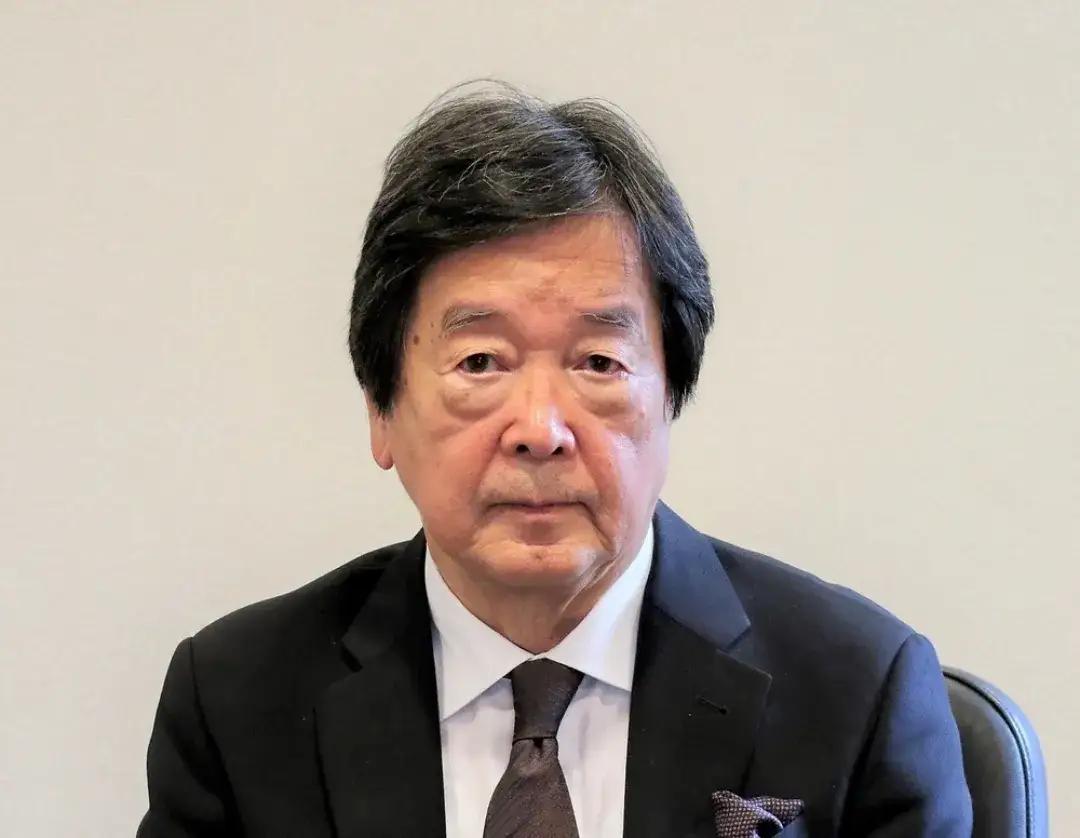 日本著名外交官、前外务副大臣田中均今天（4月2日）发文写道：“我听了特朗普的演讲