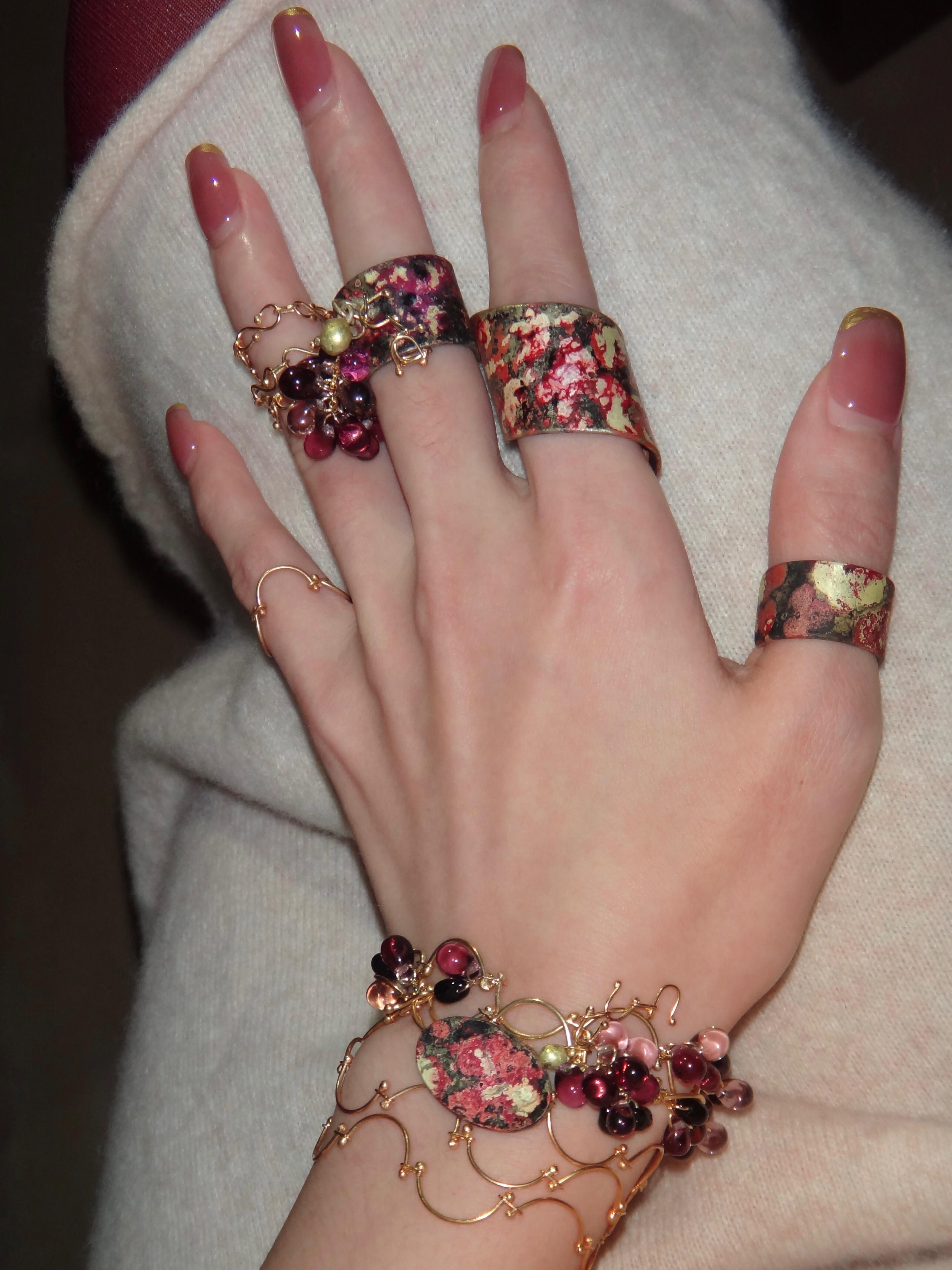 我收回我是简约主义这句话 只要美丽的话 繁琐未尝不可….🍇💫cr.somet