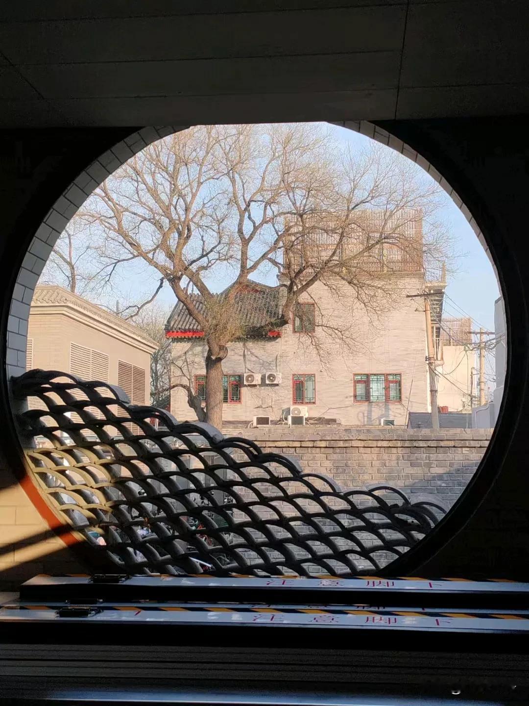 There are two most dazzling light in the