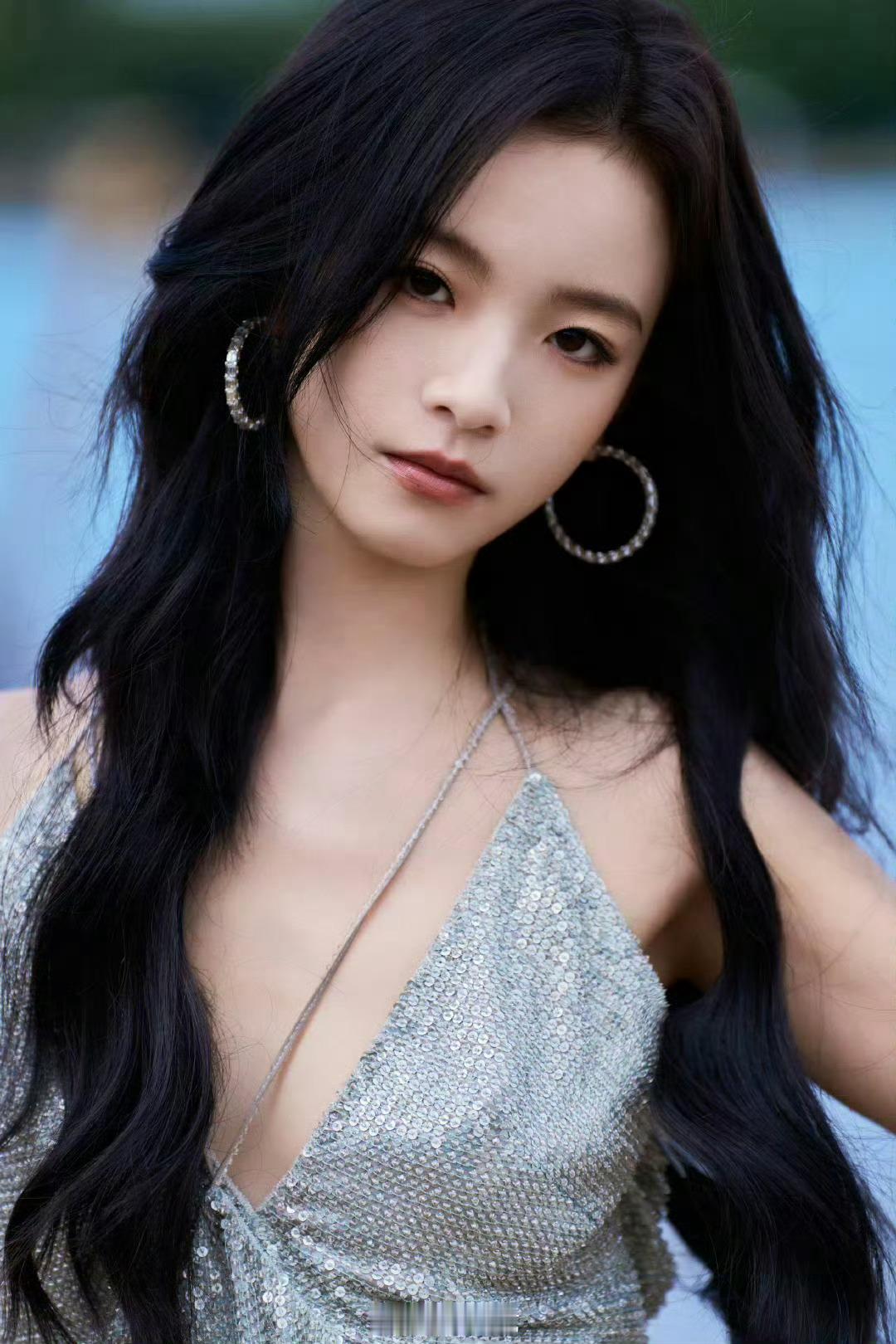 李庚希 华为代言 华为最近在流传的代言人：李庚希，张泽禹。 已有华为代言人：刘德