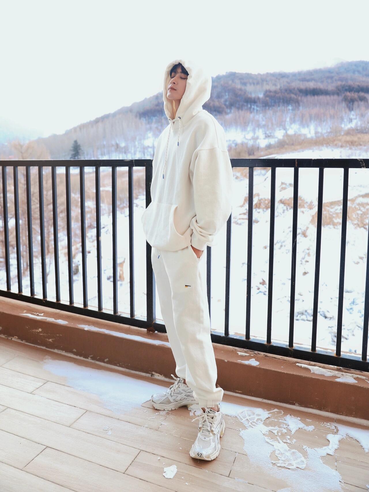 想要这个“大白”抱抱🤗，好喜欢的感觉檀健次