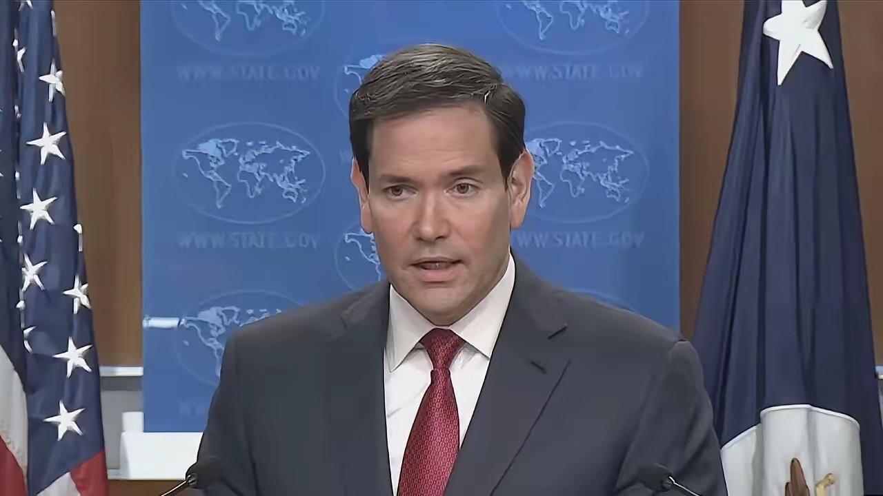 欧洲有权自杀，但别指望美国付出代价。
​国务卿卢比奥接受采访时痛斥欧洲领导人的高