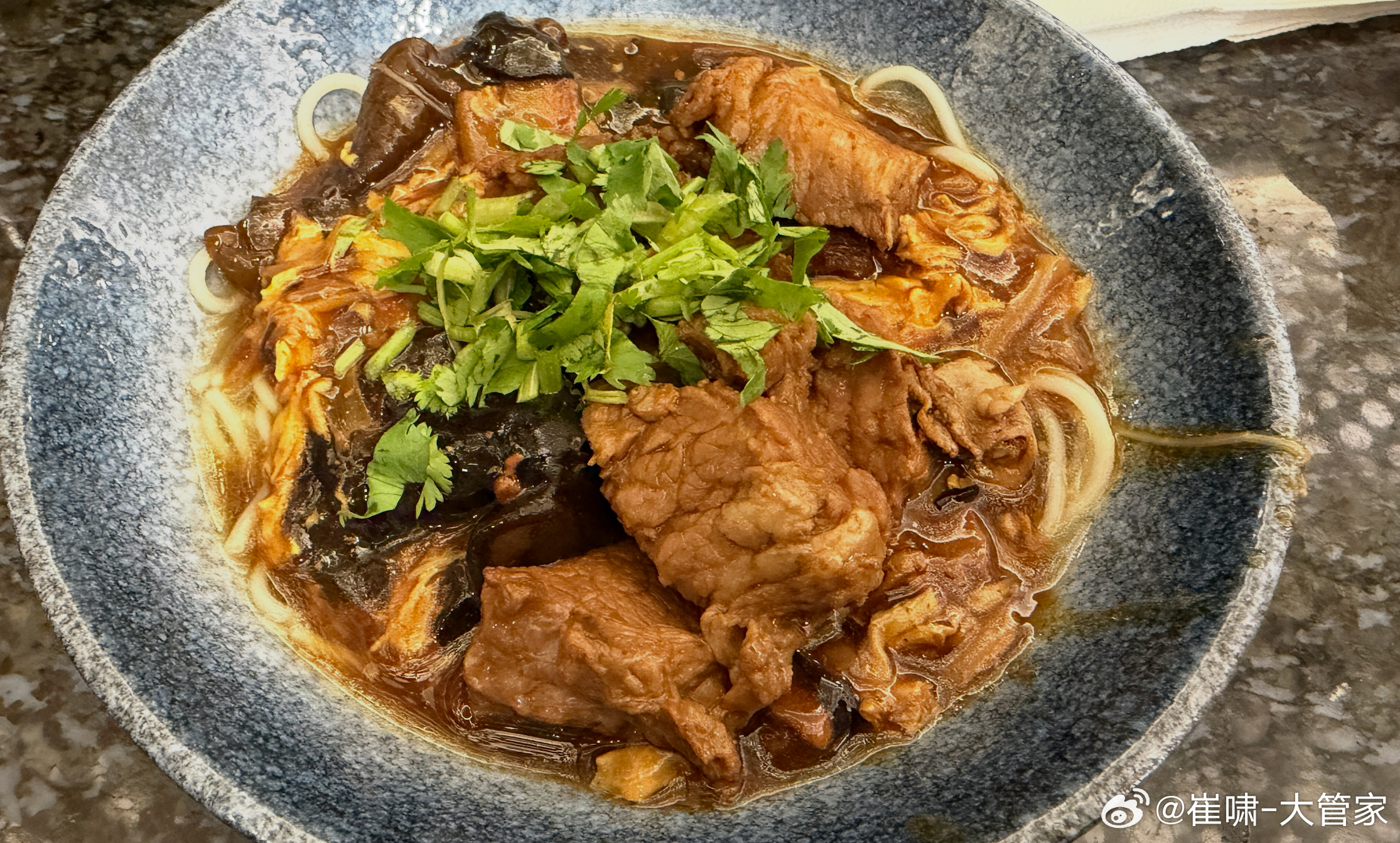 为什么人多的地方就有八卦？老祖宗早有教诲：太极生两仪，两仪生四象，四象生八卦。 