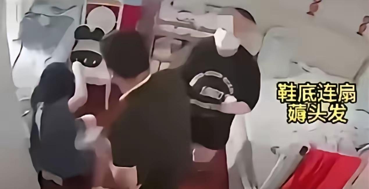 看得人浑身发冷！

无锡这位宝妈刚剖腹产生下双胞胎，肚子上长长的刀口还没愈合，就