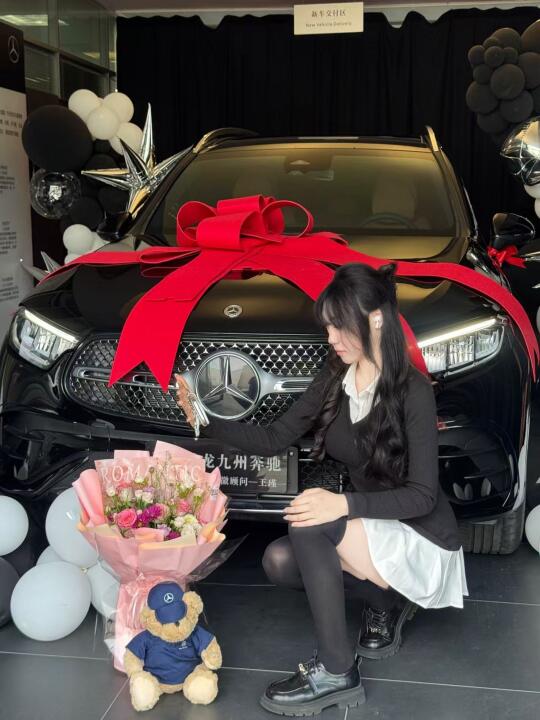 06年女大｜因为有了驾照所以全款提了大玩具