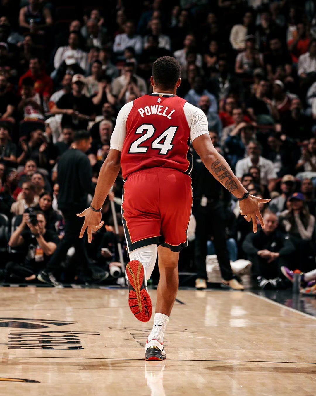 热巴单节3个三分，鲍科比关键时刻连拿5分热火好强啊太阳vs热火