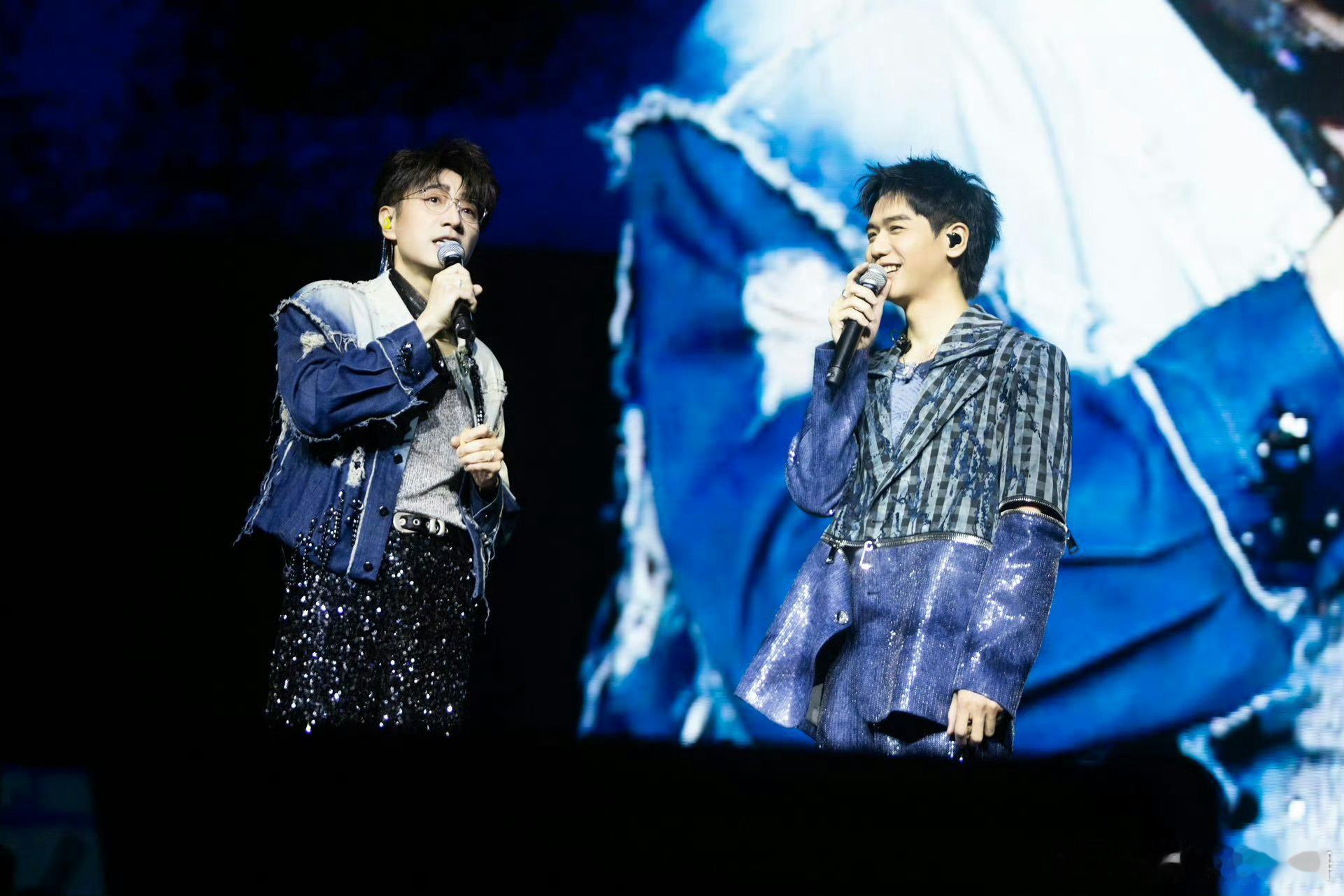 王铮亮不语只是一味的巡演 看呐，王铮亮演唱会官宣咯！6 月 28 日广州开唱，宝