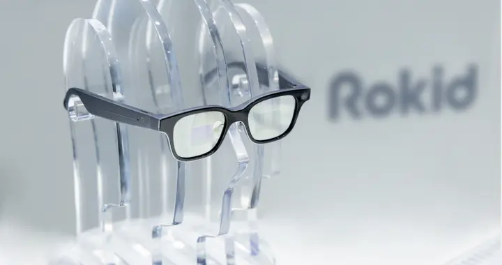 看一下就能买单 全球首个智能眼镜支付来了