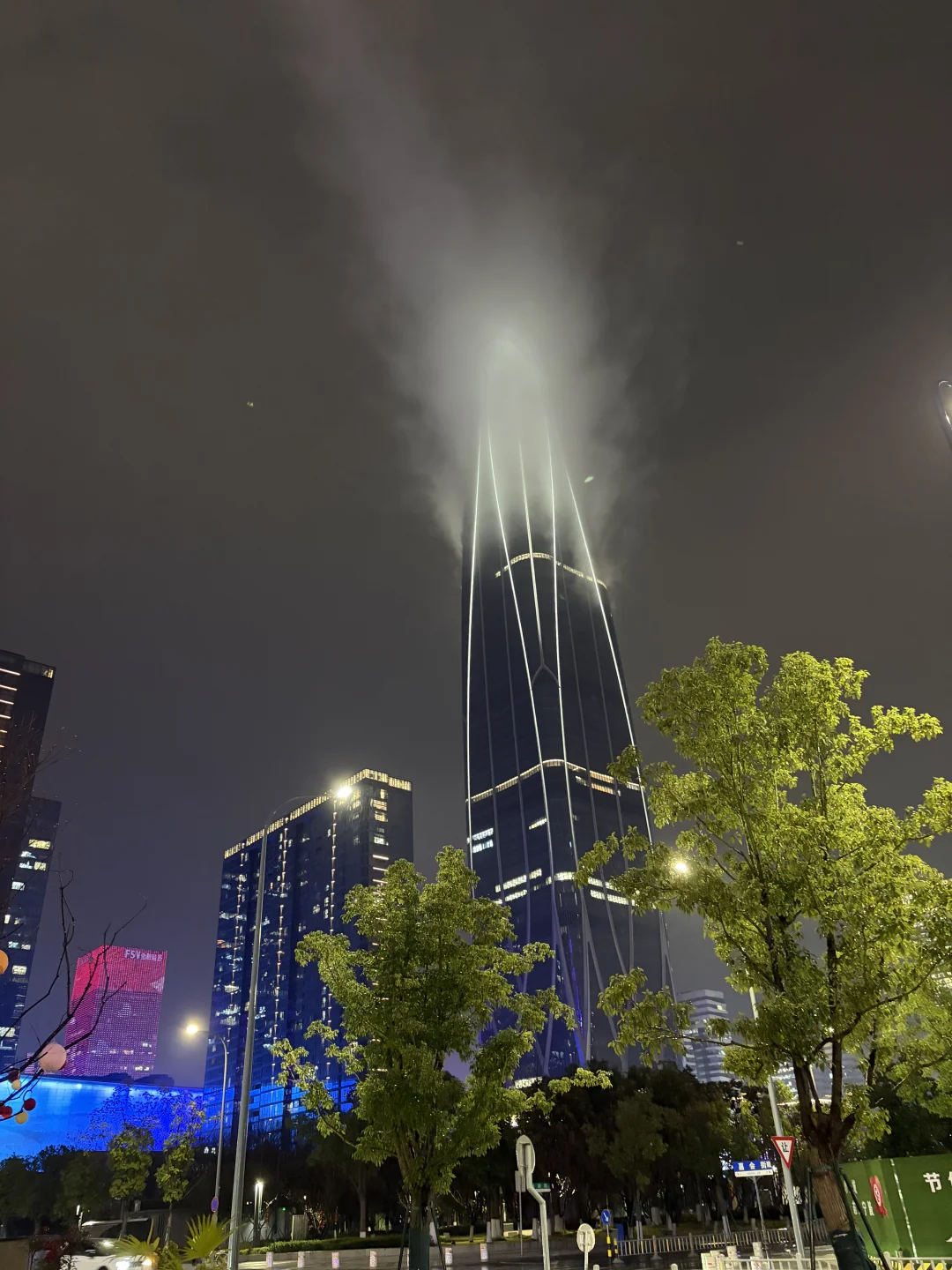 宁波中心这是怎么了