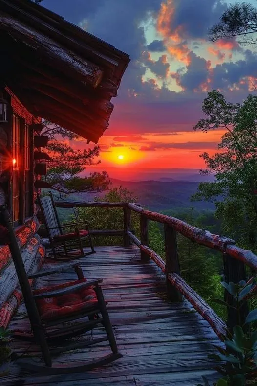 美图欣赏——山上看晚霞 - 自然的绚丽画卷