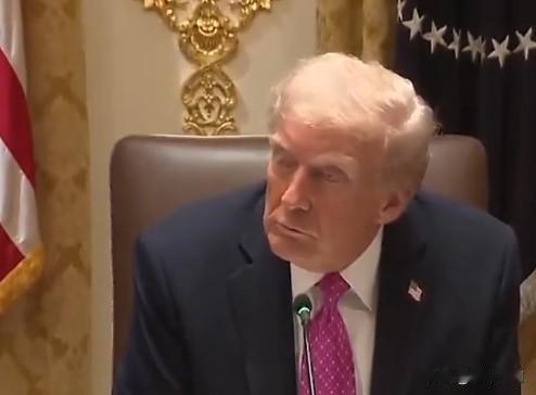 特朗普声明：在对委内瑞拉的大规模军事行动中，委内瑞拉总统马杜罗被俘。

特朗普之