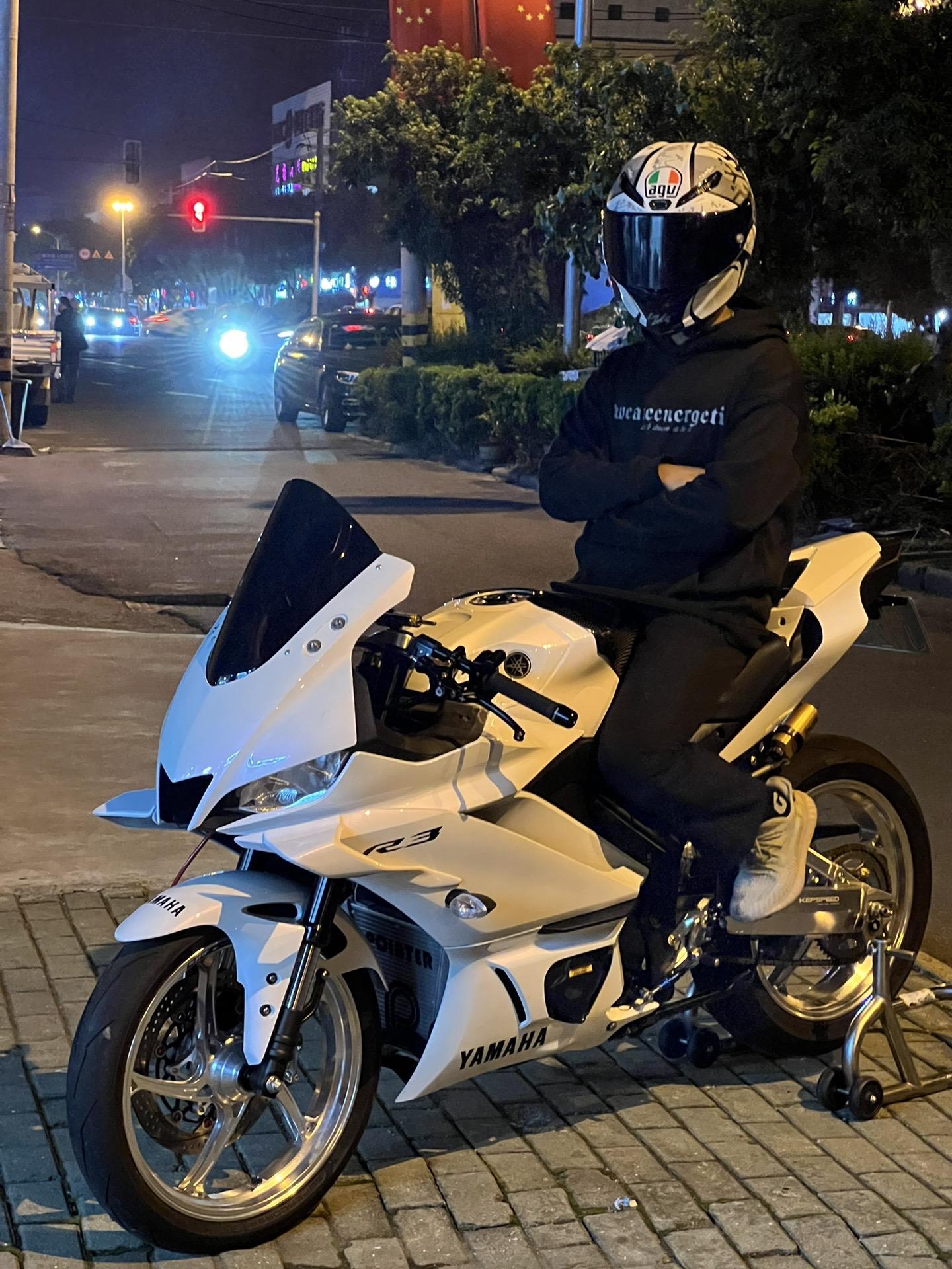 没错我就是机车男