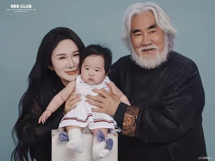 

张纪中现任妻子杜星霖说了，网友不让人家活了！11月2日，杜星霖发文说：为了