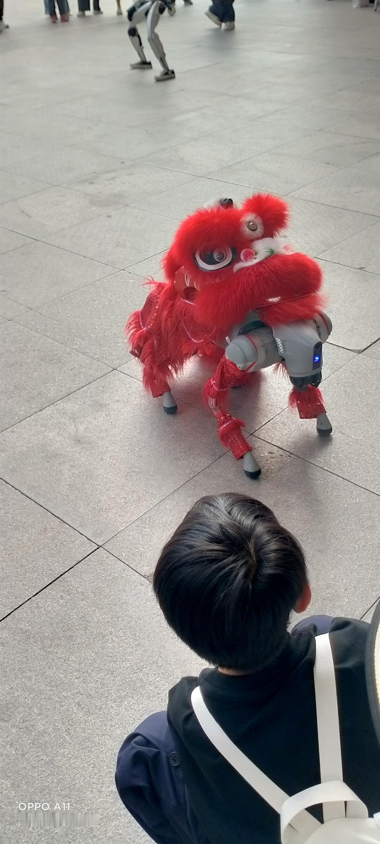 我认为不会，它本来就是模拟人的，和真像似，但还是没有真人发挥的必真。万能的友友们