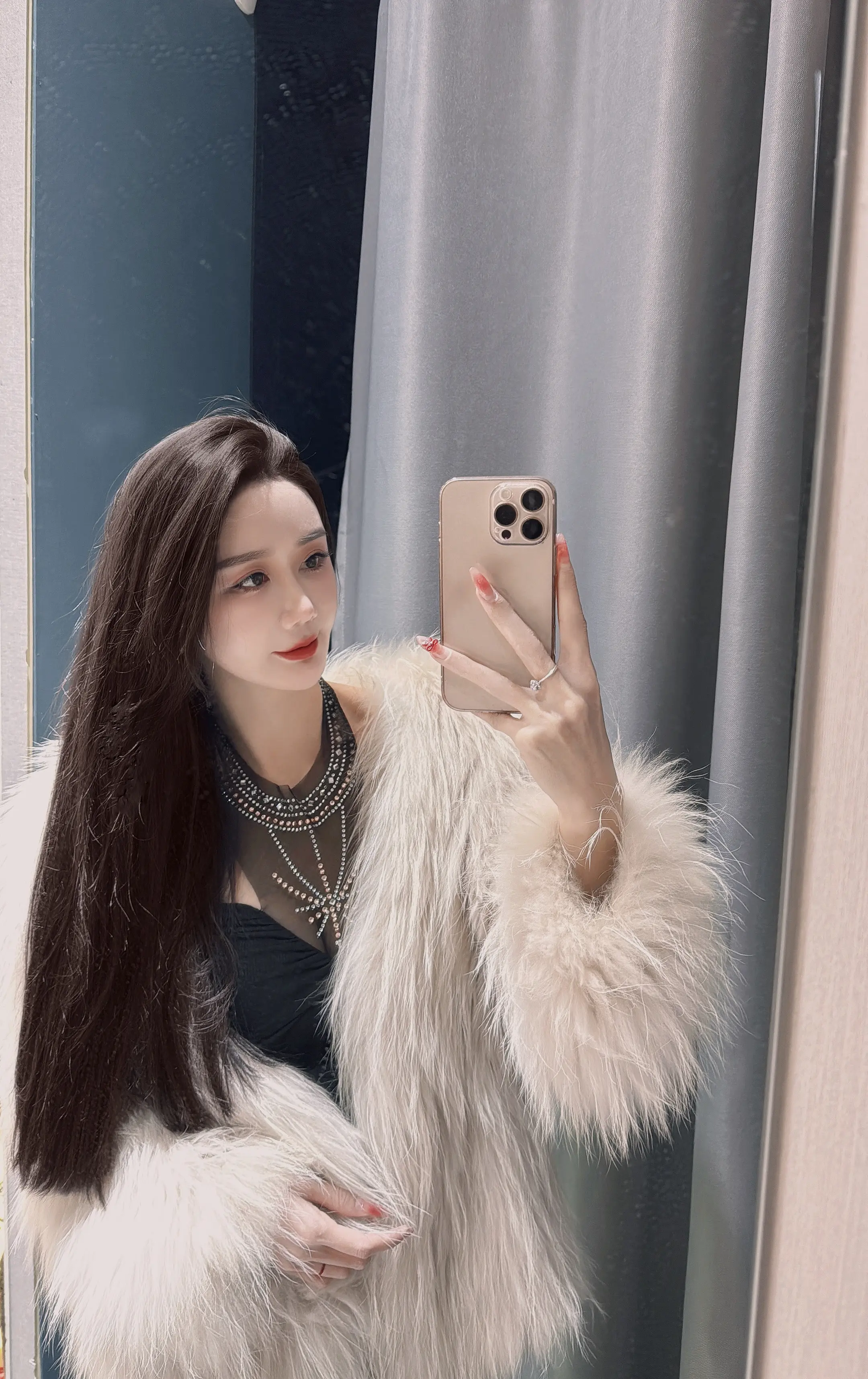 生活没有暂停键我只能赞许那些一边哭泣一边追求的人