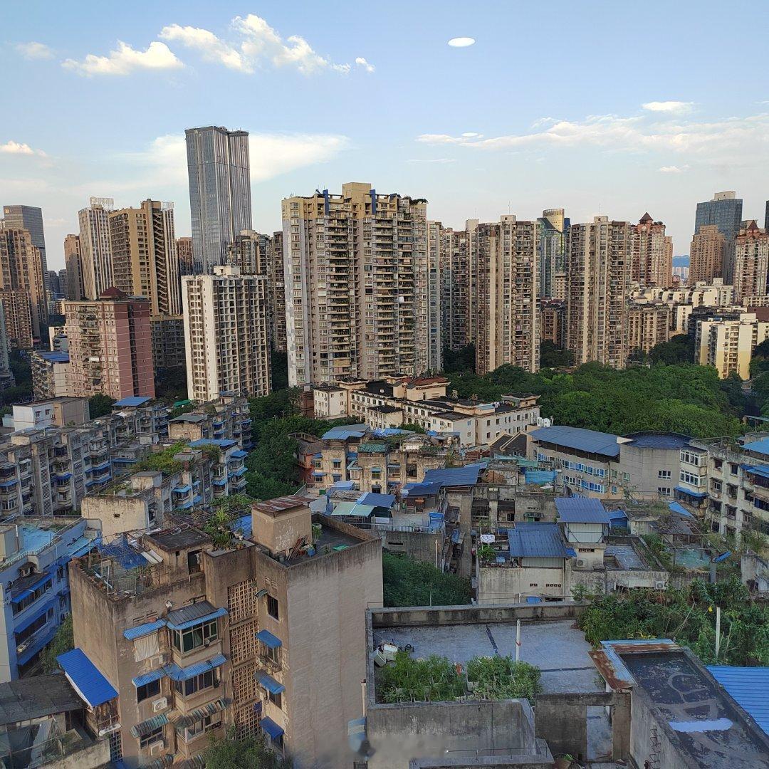 遵义 我的评分：遵义 很好吃很好玩的地方 