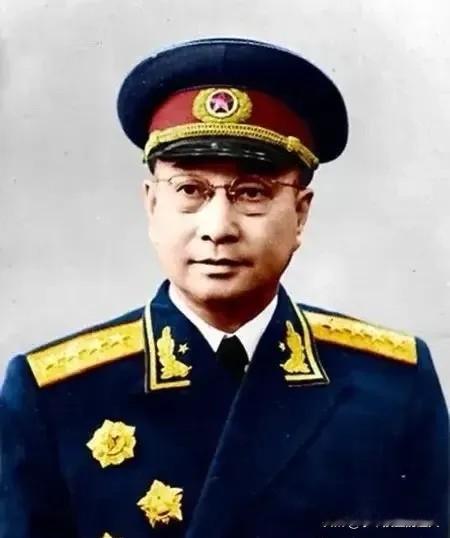 1952年，陈赓找周总理汇报工作，刚好周总理不在，等了几个小时后，陈赓饿了，就自