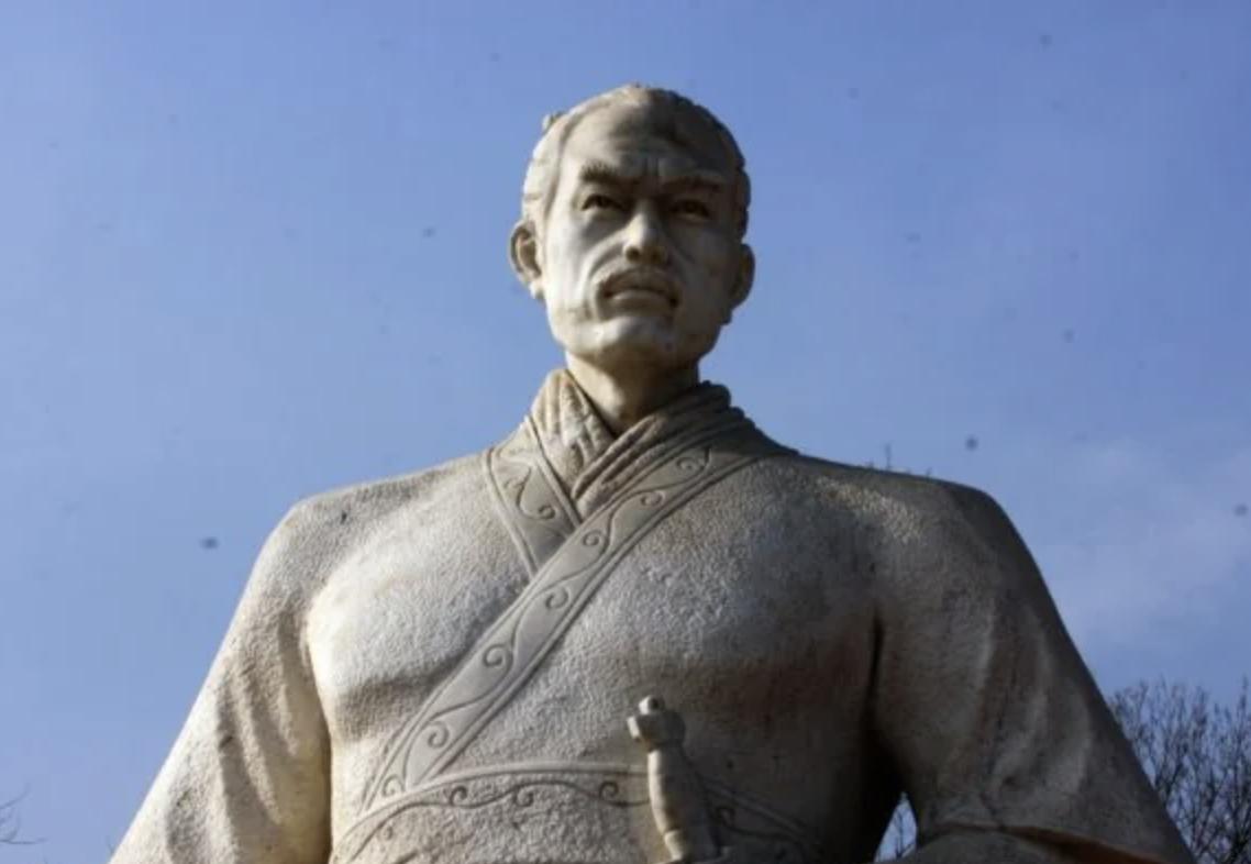 为什么“事以密成”？看到一个很有意思的回答，说：“因为能帮助你成事的人极其少，而
