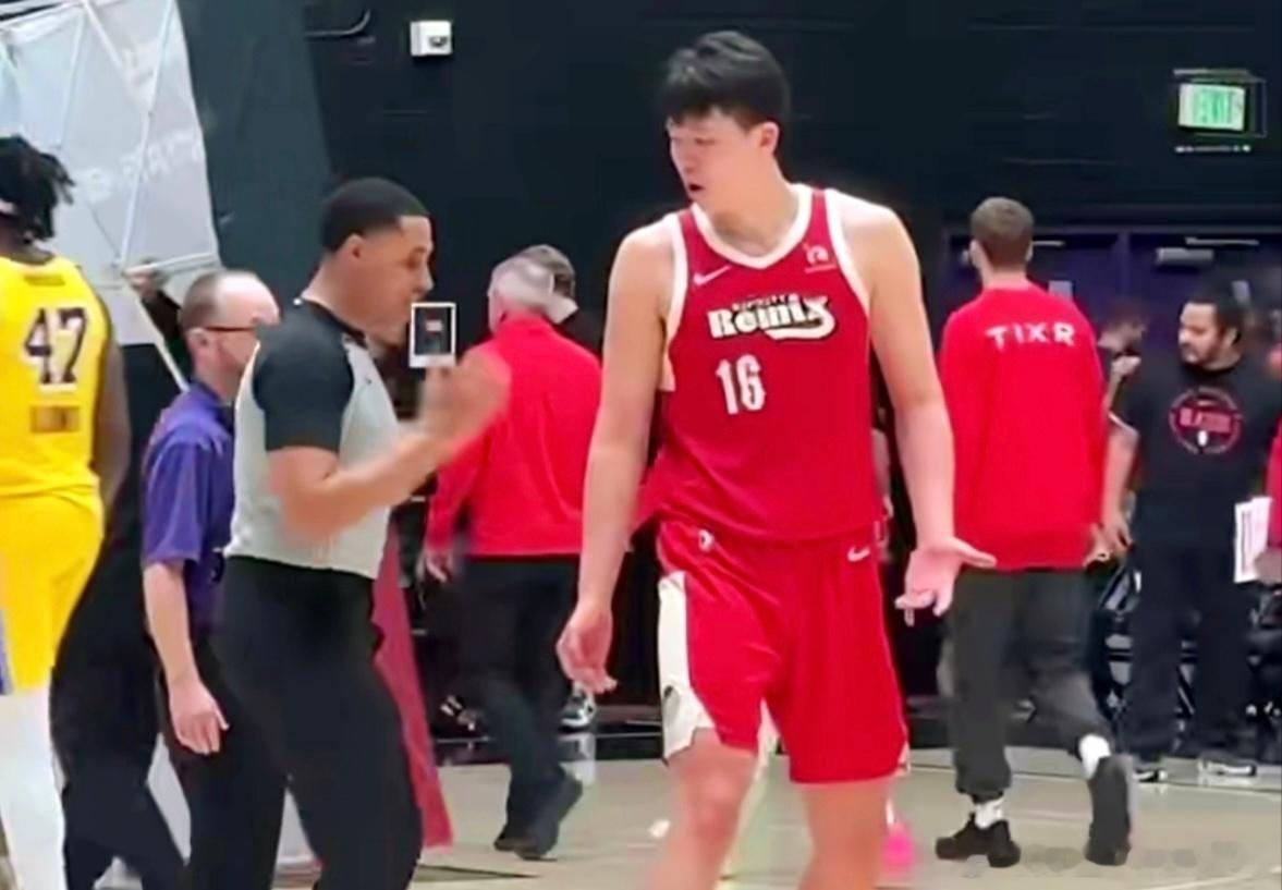 刚结束的NBA发展联盟比赛，撕裂之城混音加时133-126击败南湾湖人。杨瀚森出