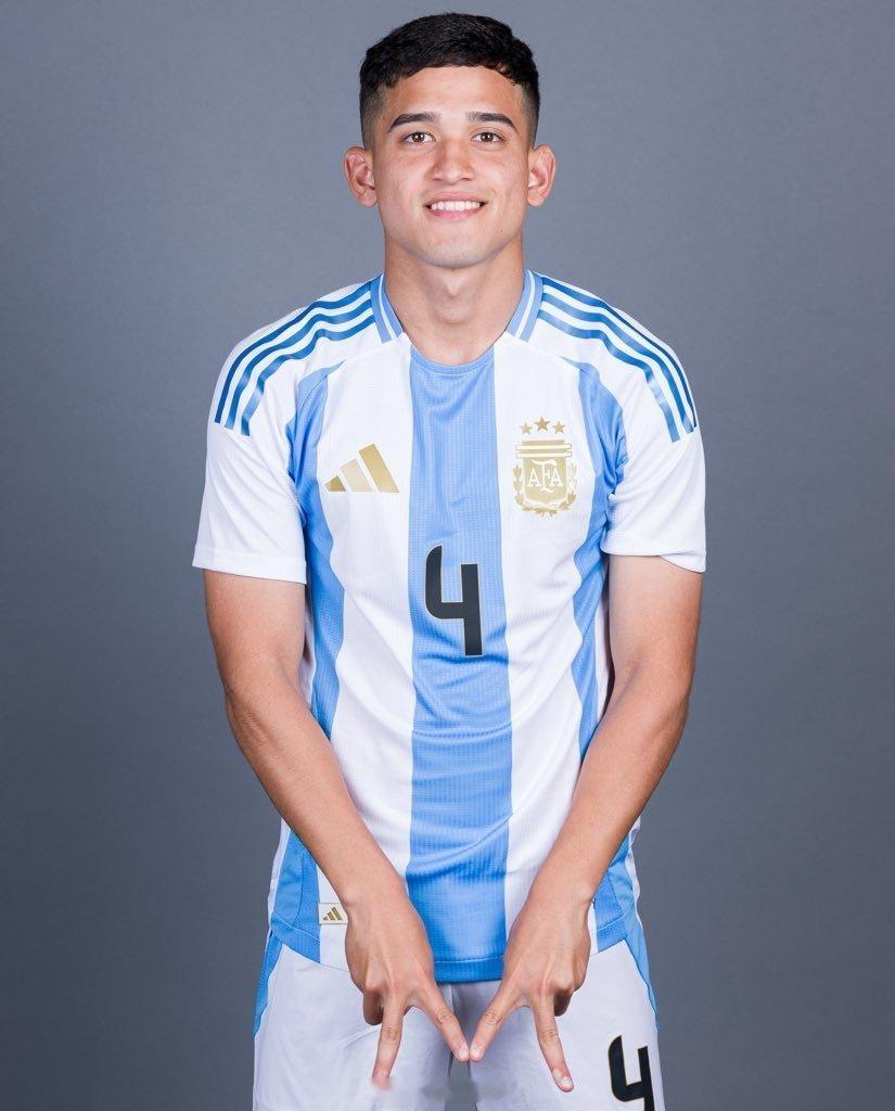 u20阿根廷4比1澳大利亚 📊🇦🇷 迪伦·戈罗西托在U20世界杯上代表阿根