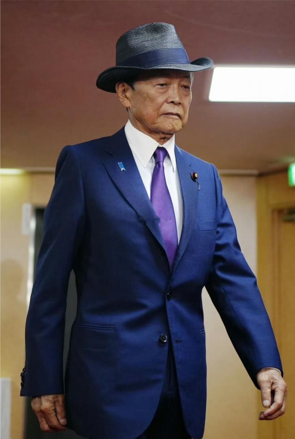 高市早苗内阁集体辞职一波流程走一下，然后组新阁。这次席位多了一些，估计会把之前摇