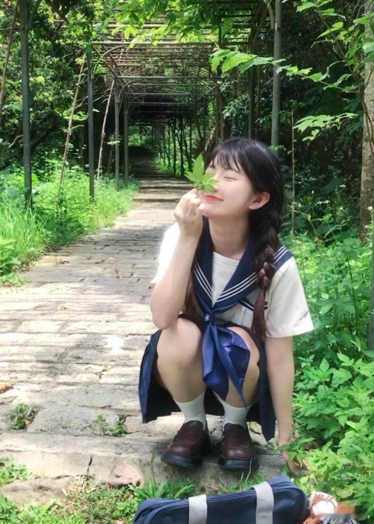 我是潮湿夏日里的小青苔🍀𓏲*🌿✩‧₊˚🍏 ​​​