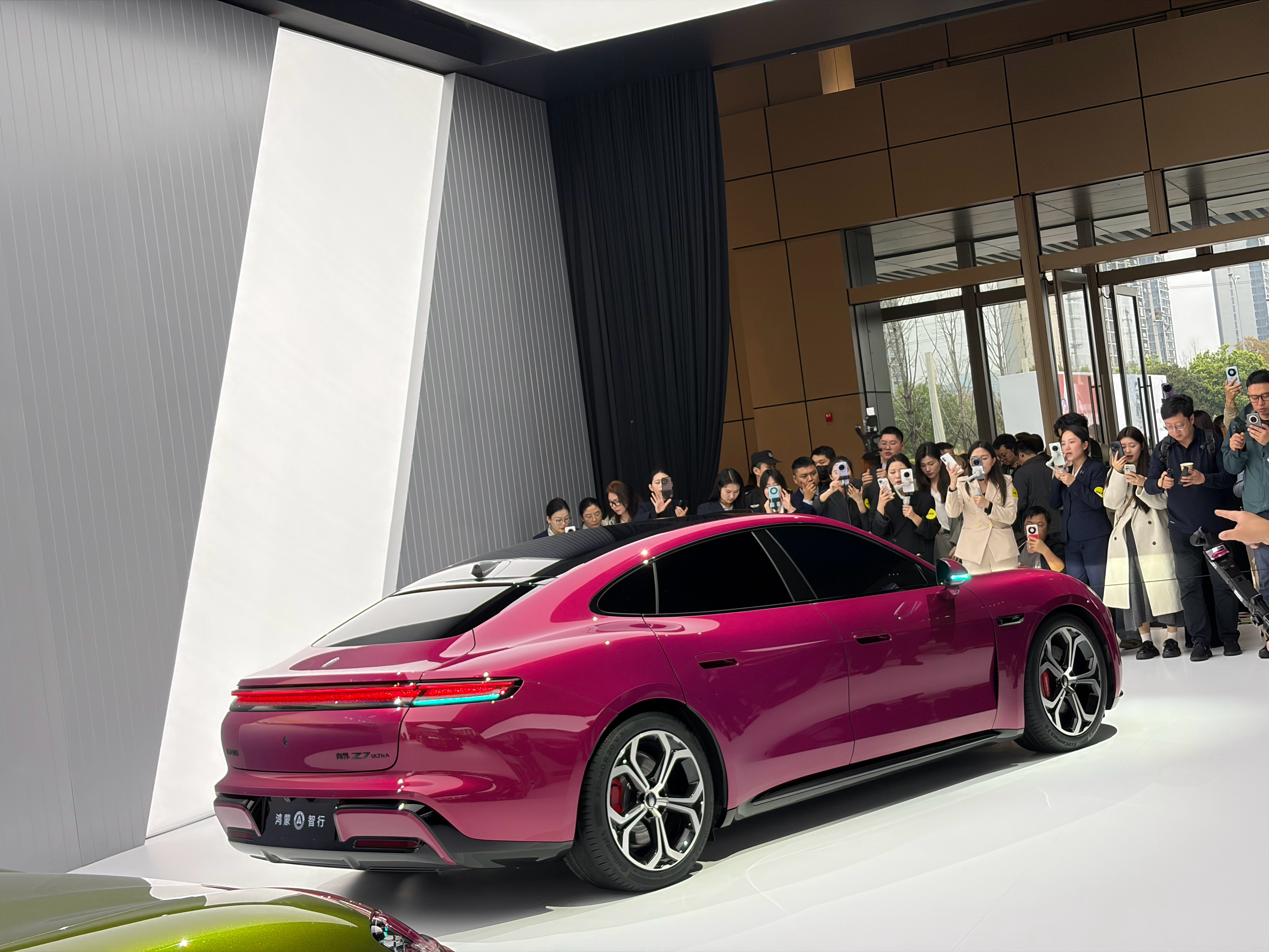 尚界Z7,Z7T这车漆颜色真的是越看越喜欢啊！！ 实车比官图好看太多了！ 