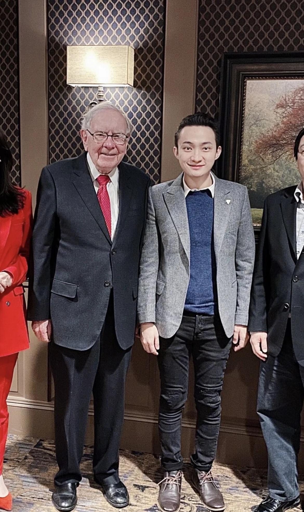 果然越有钱的人越抠，
不信你看以“割”出名的币圈孙宇晨，
明明他身价572亿，谈