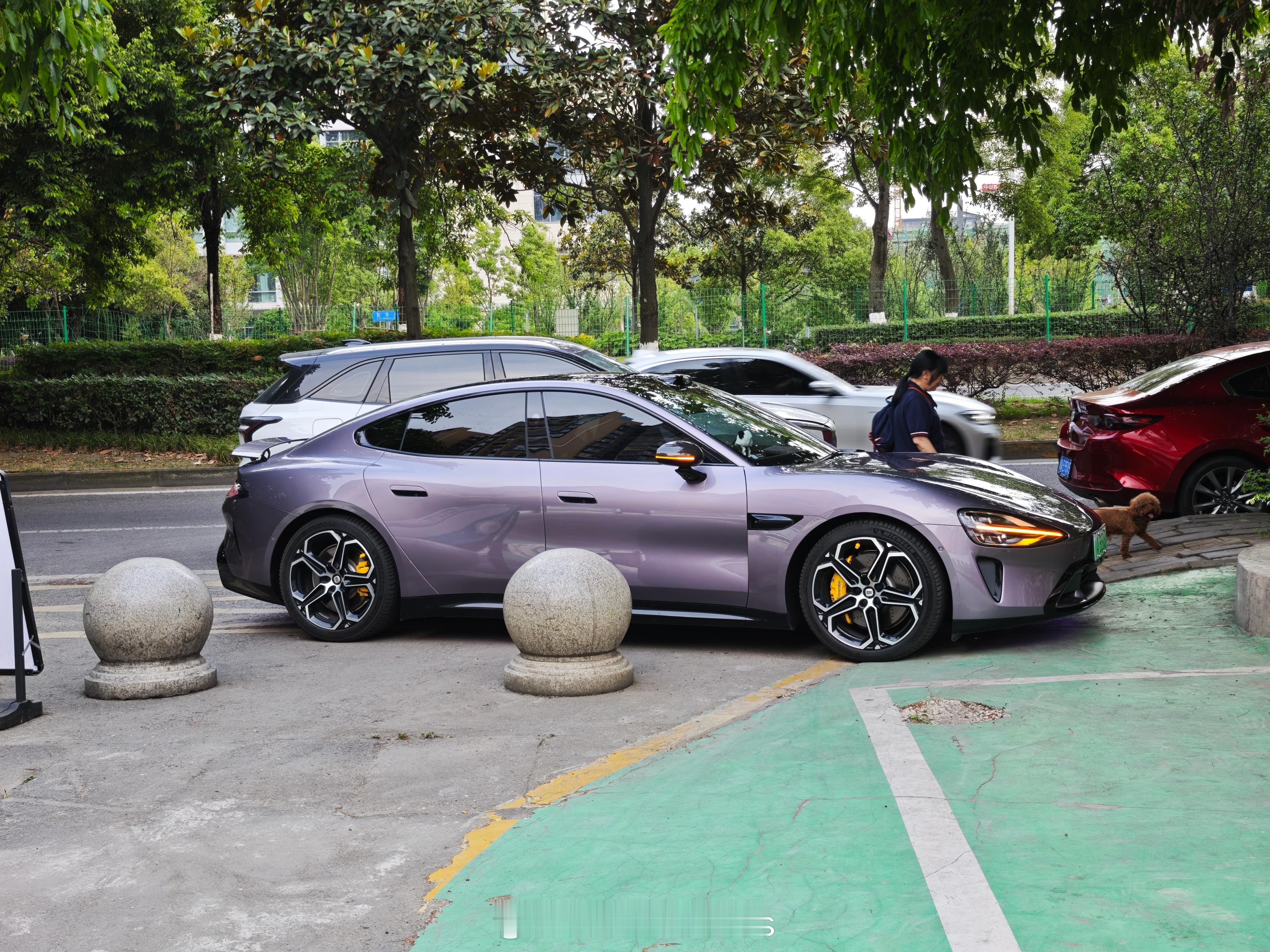我大概三天洗一次车，干干净净的看着心情都好[开学季] ​​​