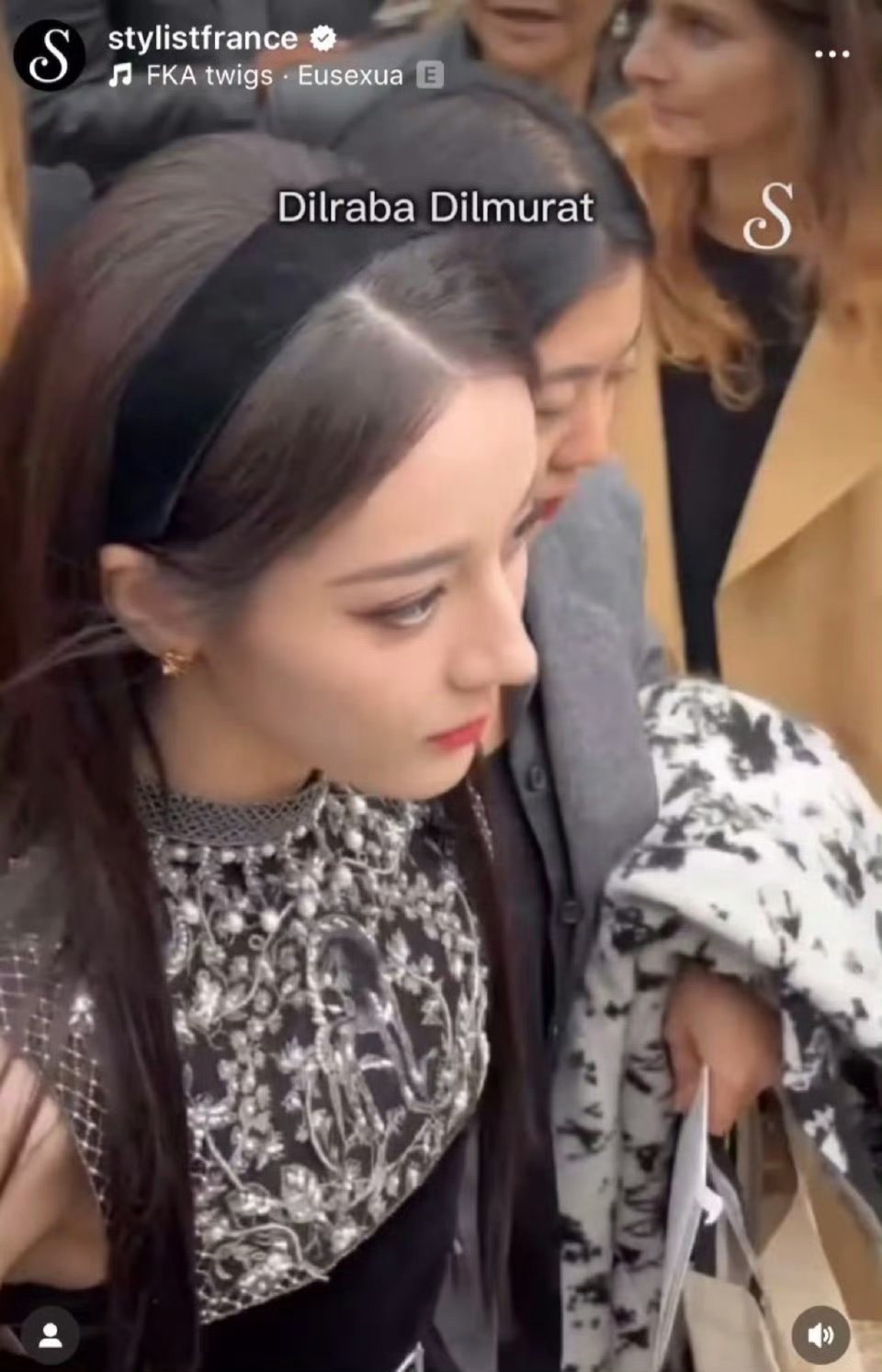 姐姐想在你鼻梁上滑滑梯[色] ​​​