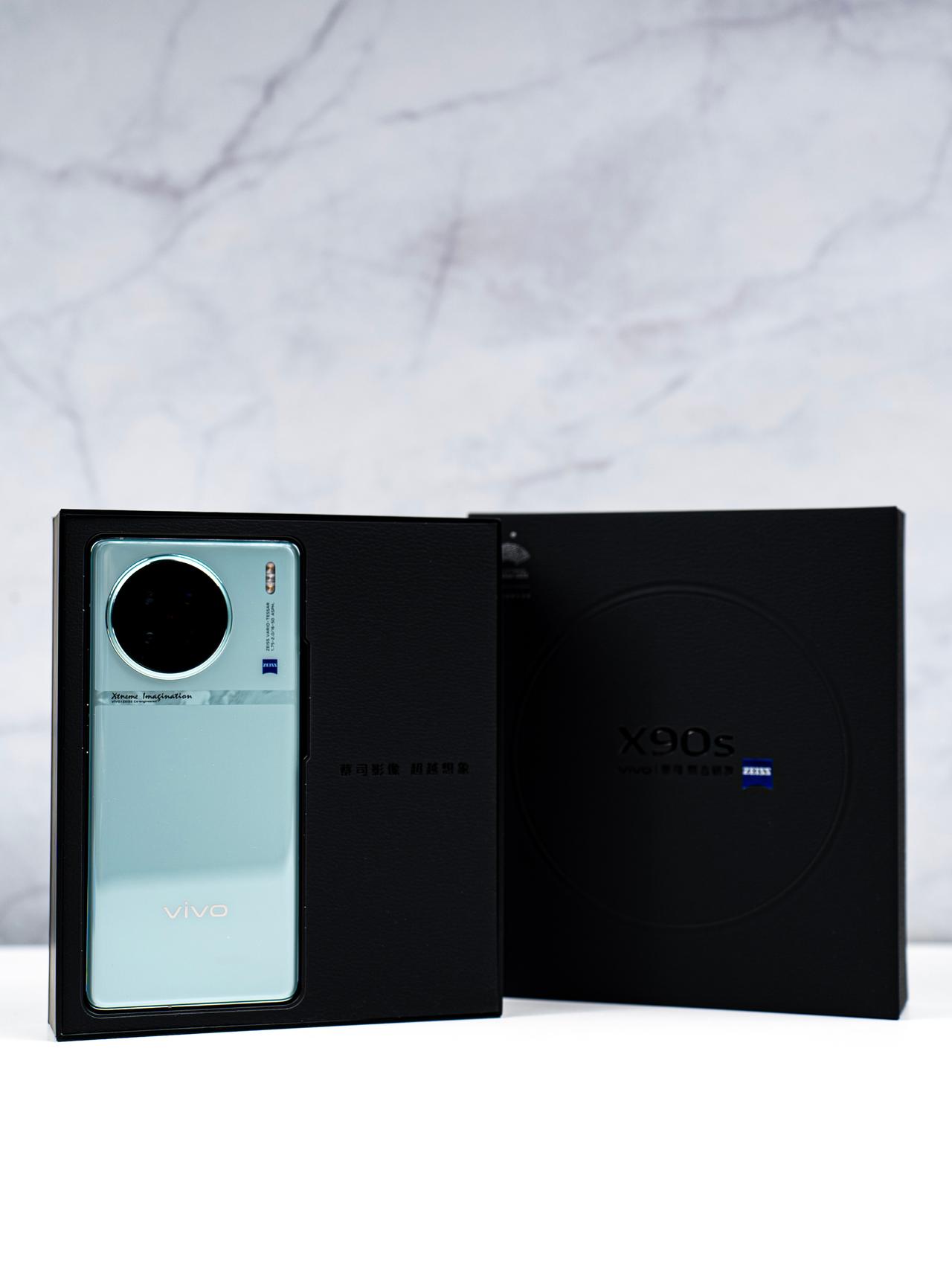 vivo X100 下周就要来了，给大家再来一组 vivo X90 的图赏。经典