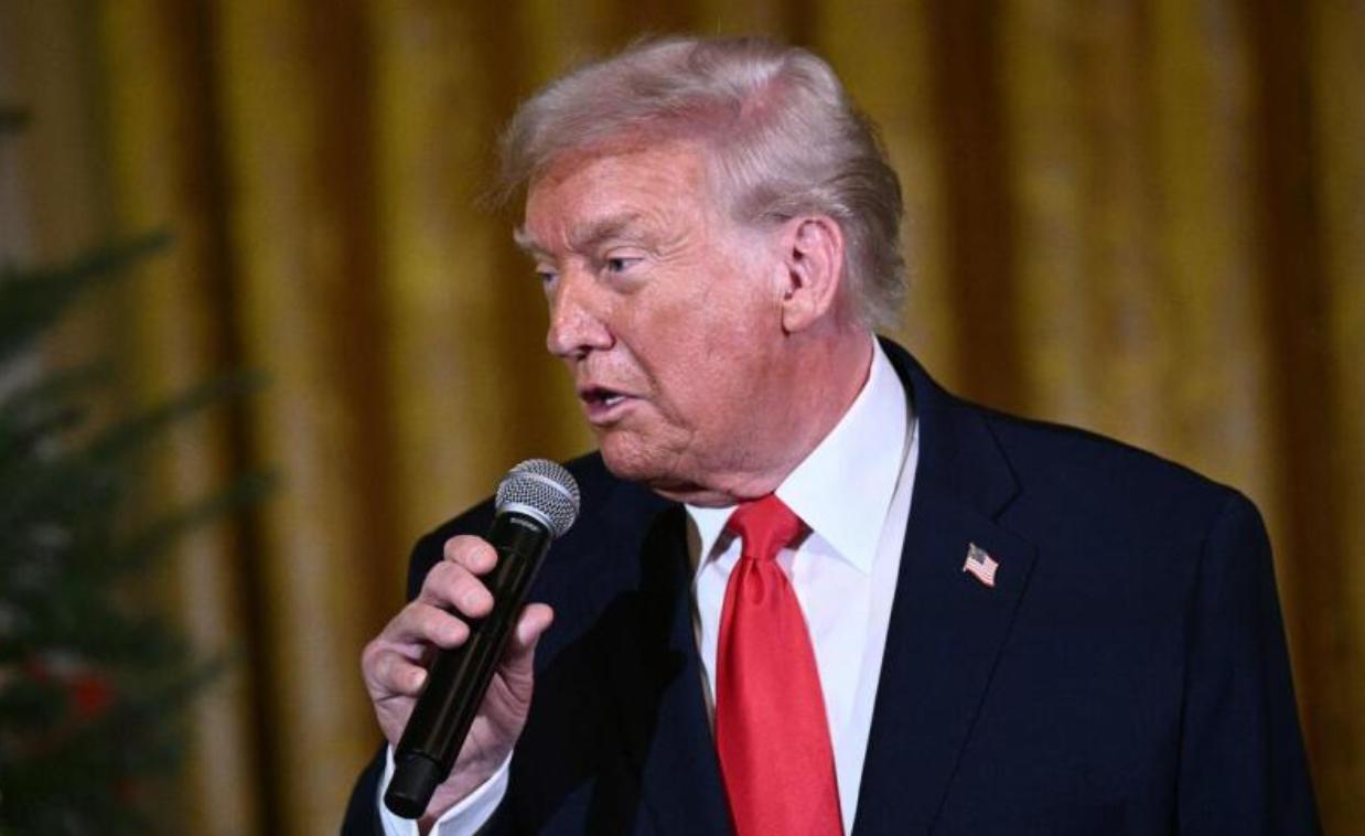 特朗普调停成笑柄，签字不到2个月，泰柬再燃战火，三大算计曝光
 
签署完和平协议