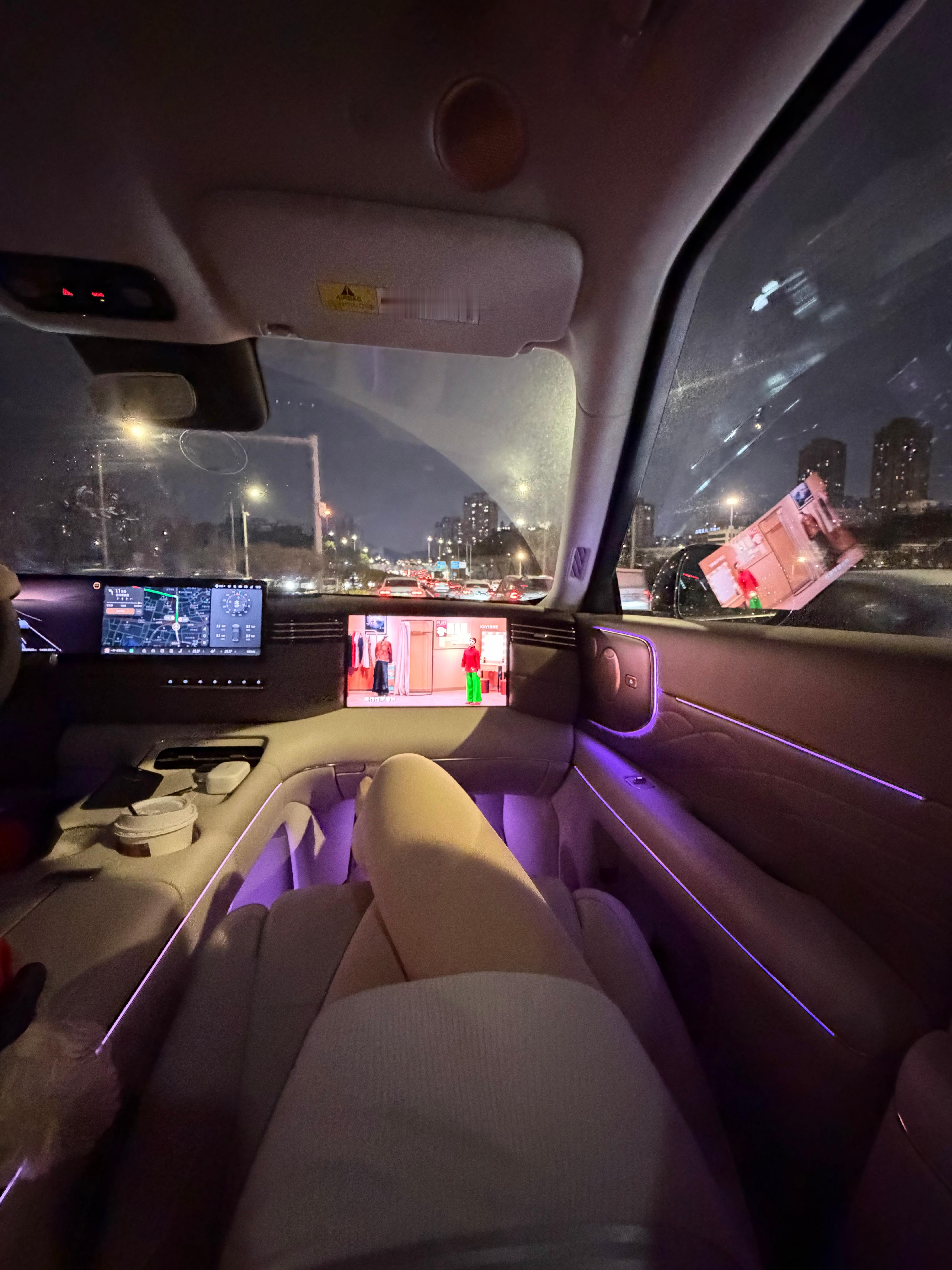 你别说 大车是真的舒服啊！！！！！！！！我觉得我可以坐着直接回新疆智己ls9我的