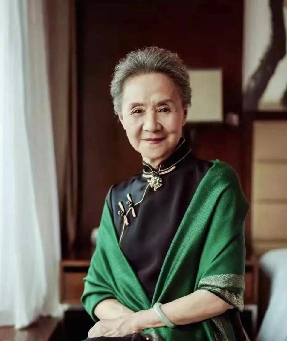 等你老了才会明白，所谓的天伦之乐不过是自欺欺人的幻想；孩子的世界里你早已不是主角