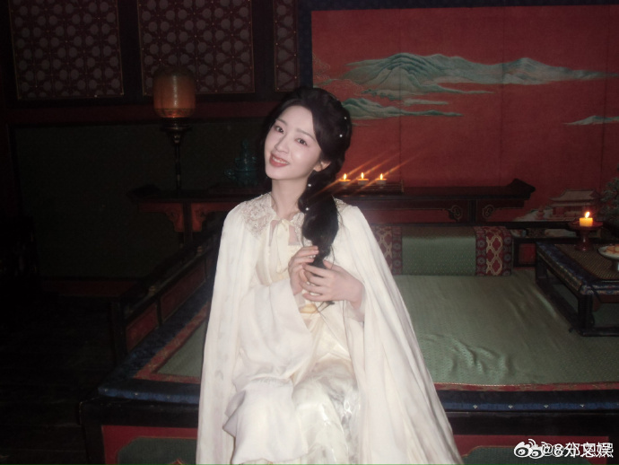 邓恩熙恰逢春plog邓恩熙七娘子闪现一下 邓恩熙恰逢春plog📸太美啦！七娘子