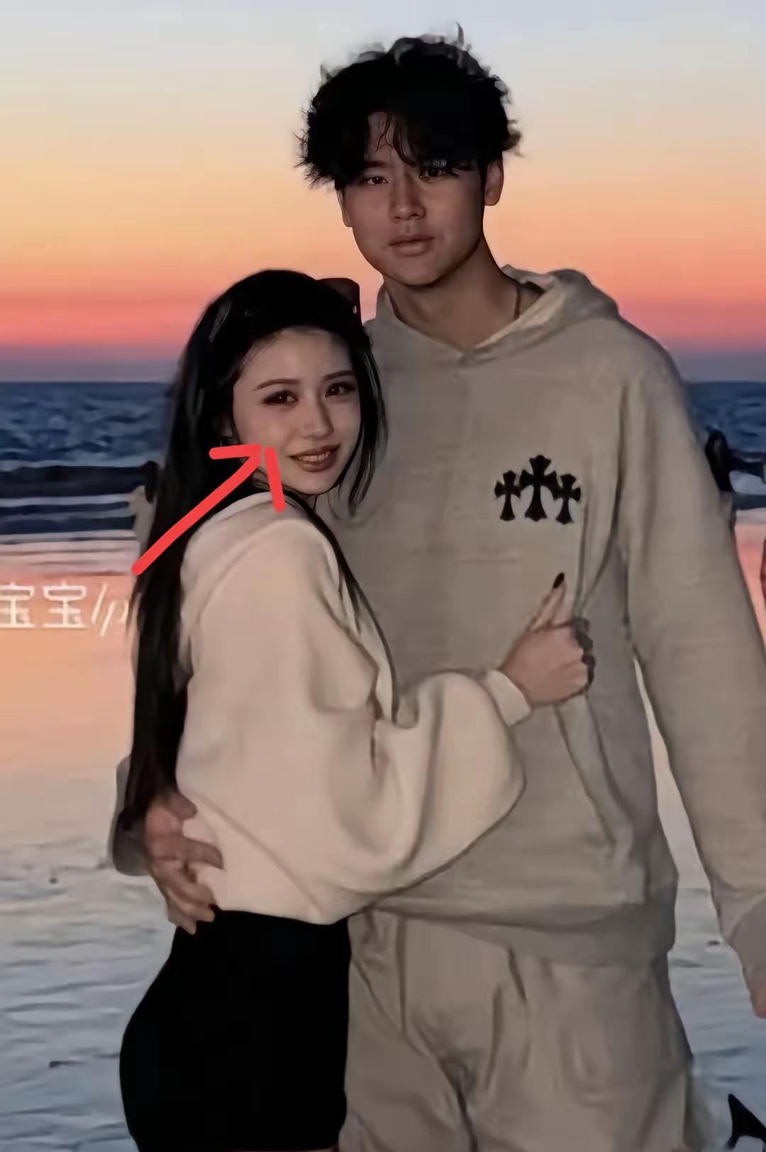 汪峰看到女儿男朋友不吭声了，森林北看到继女男朋友也不吭声了，谁能想汪峰这如花似玉