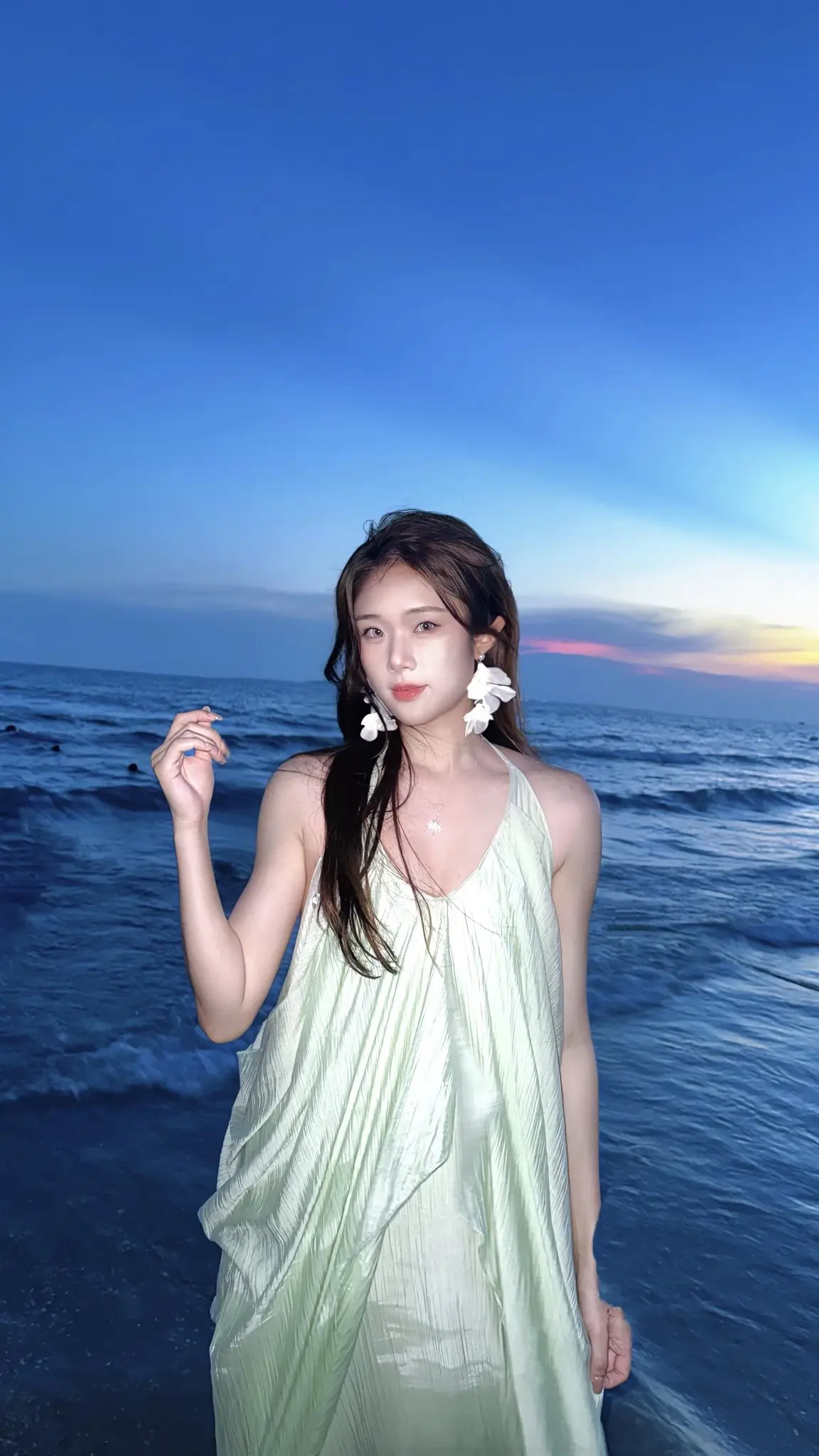 在海边.