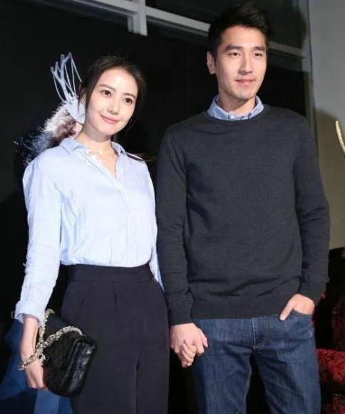 两人是演艺圈最恩爱，而且非常般配的一对夫妻，他们的颜值、名气、还有演技都不相上下