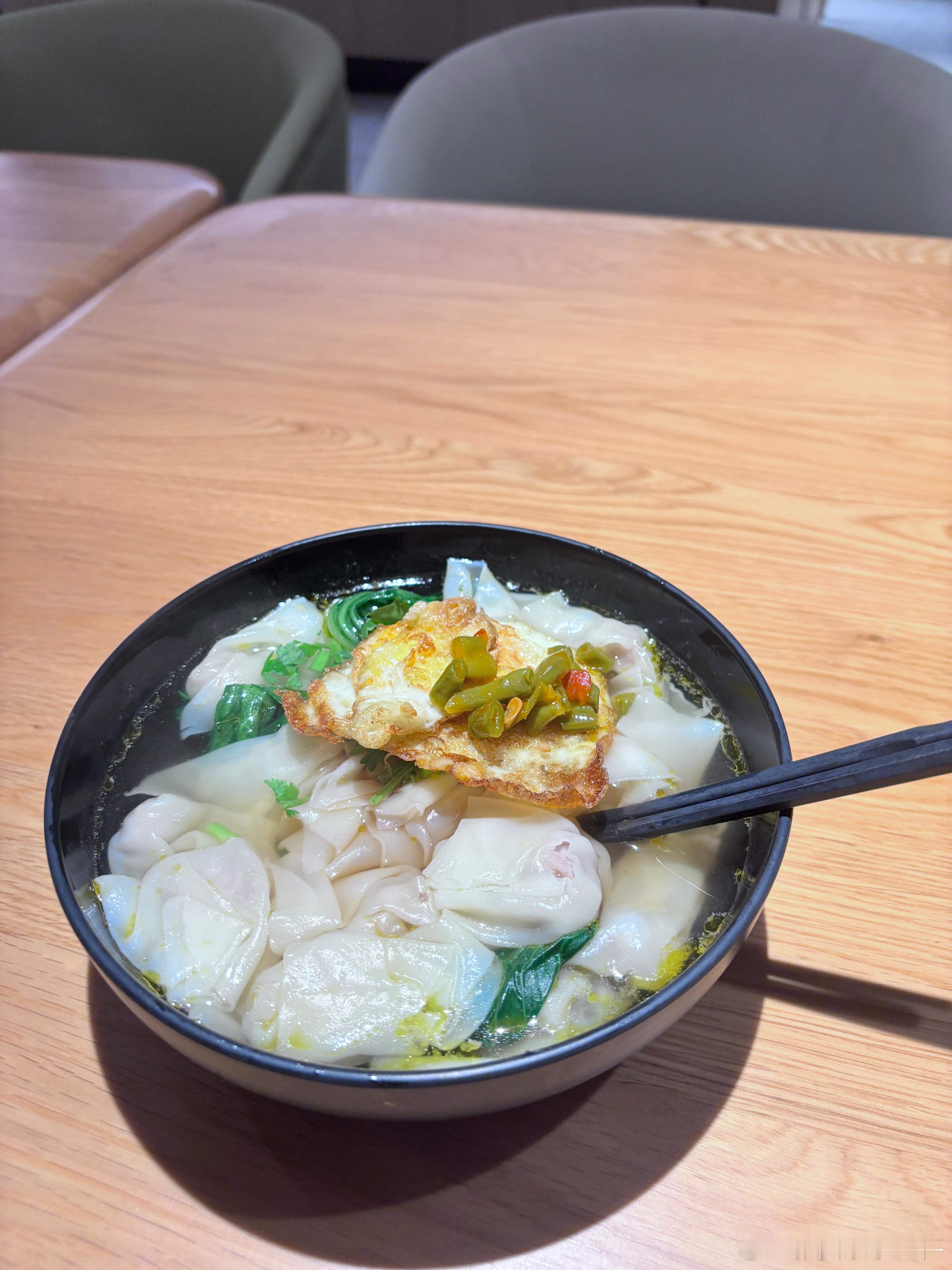 作为牛马的城市，九点加完班回酒店还有夜宵吃，住过这么多全季都没有遇到过，只能说这