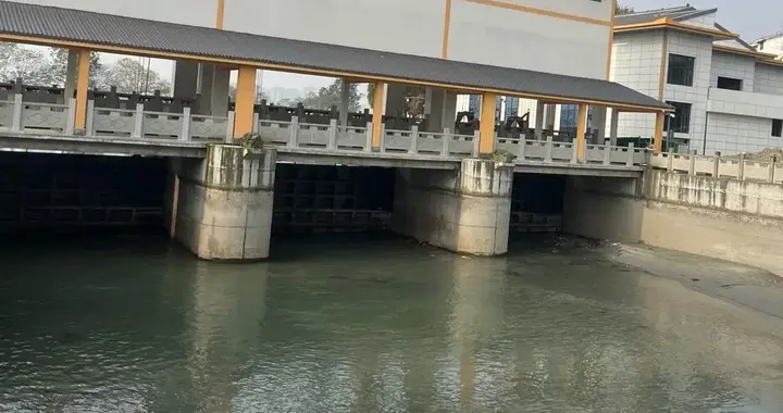 东风渠总干渠今日恢复通水！