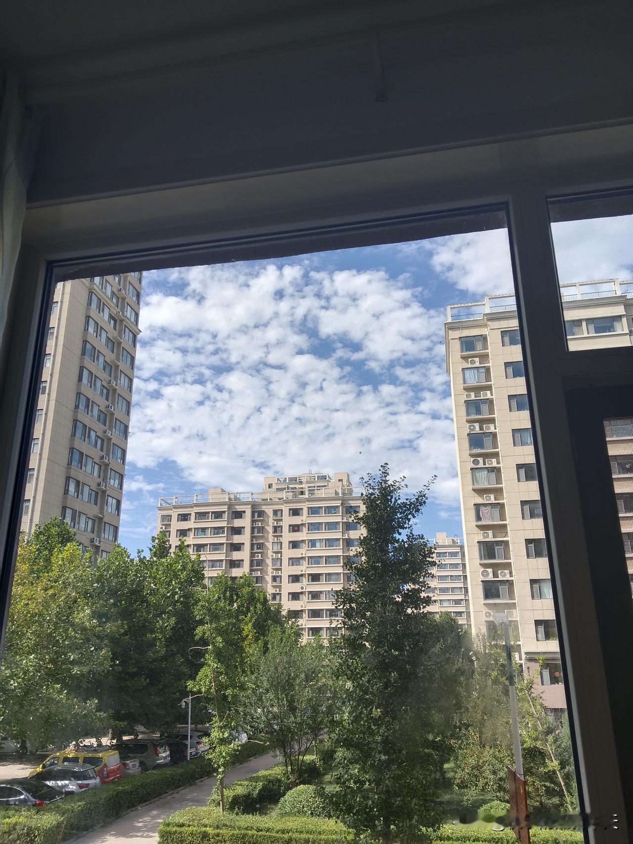 1、虎嫁给鸡，不吵架 
2、兔嫁给牛，不吵架
3、龙嫁给虎，不吵架 
4、蛇嫁给
