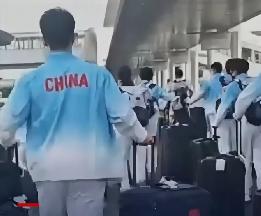 中国体操队21人仅2人信息正常 21人只有2人信息正常，组委会说“既没人手也没预